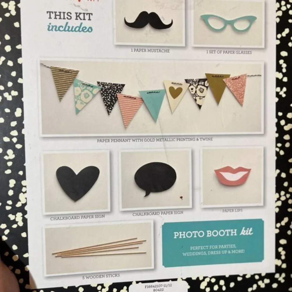 Photo Booth / Picture Taking Kit / Props for Photos (new)‎ (xlist)/party sup)